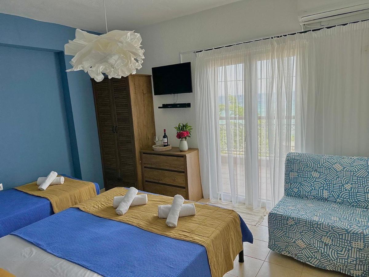 La Scala Family Apartments Nea Roda Extérieur photo