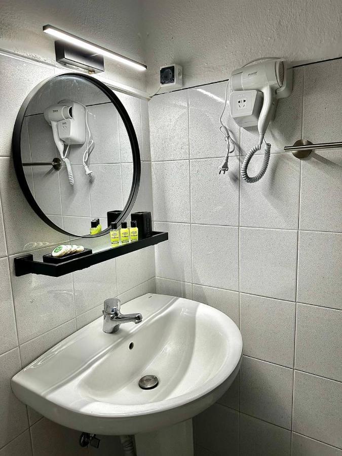 La Scala Family Apartments Nea Roda Extérieur photo